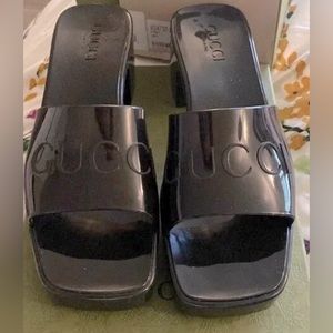 GUCCI Black Rubber Open Toe Platform Slide Sandals